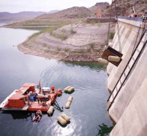 Batardeau et prise d'eau du Barrage Al Massira au Maroc